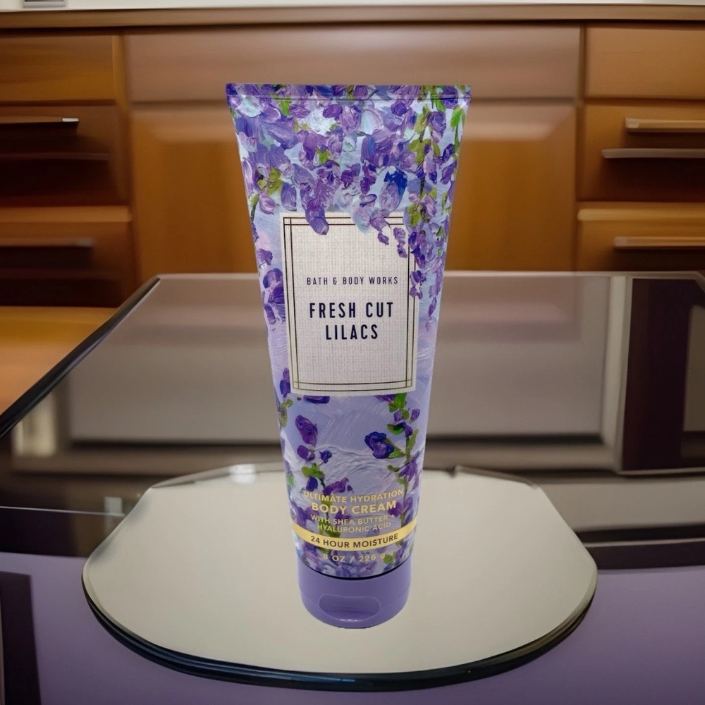 Bath & Body Works - Fresh Cut Lilacs Body Cream (8 oz)
